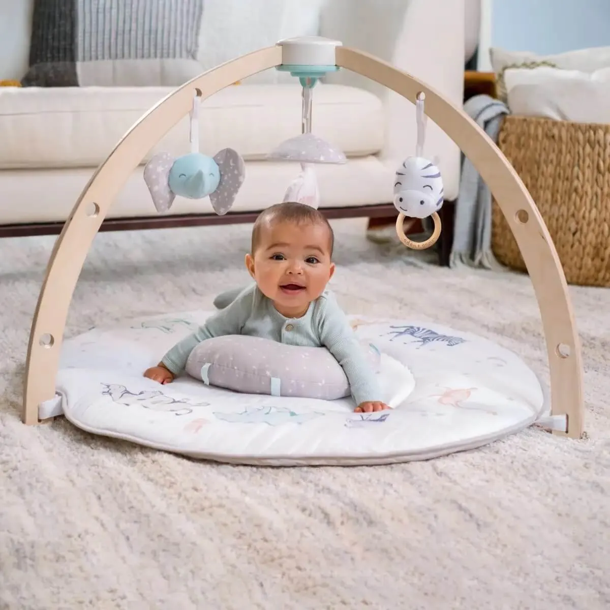 aden   anais Baby Activity Gym (Rising Star)