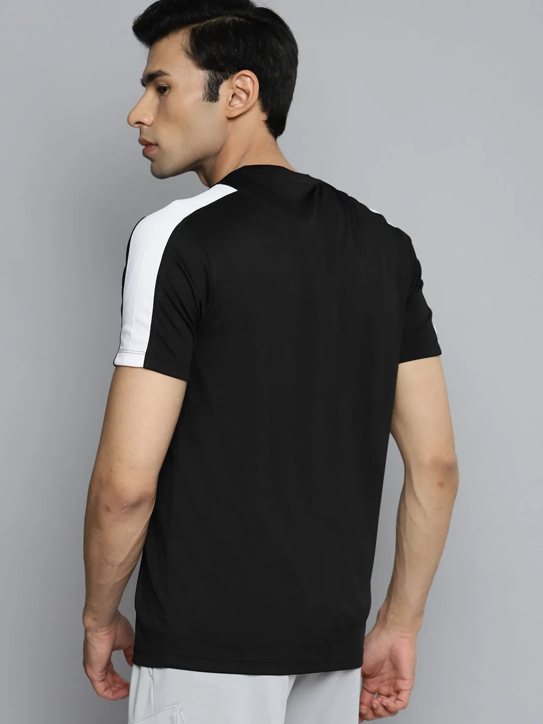 Alcis Men Black Slim Fit Training or Gym T-shirt