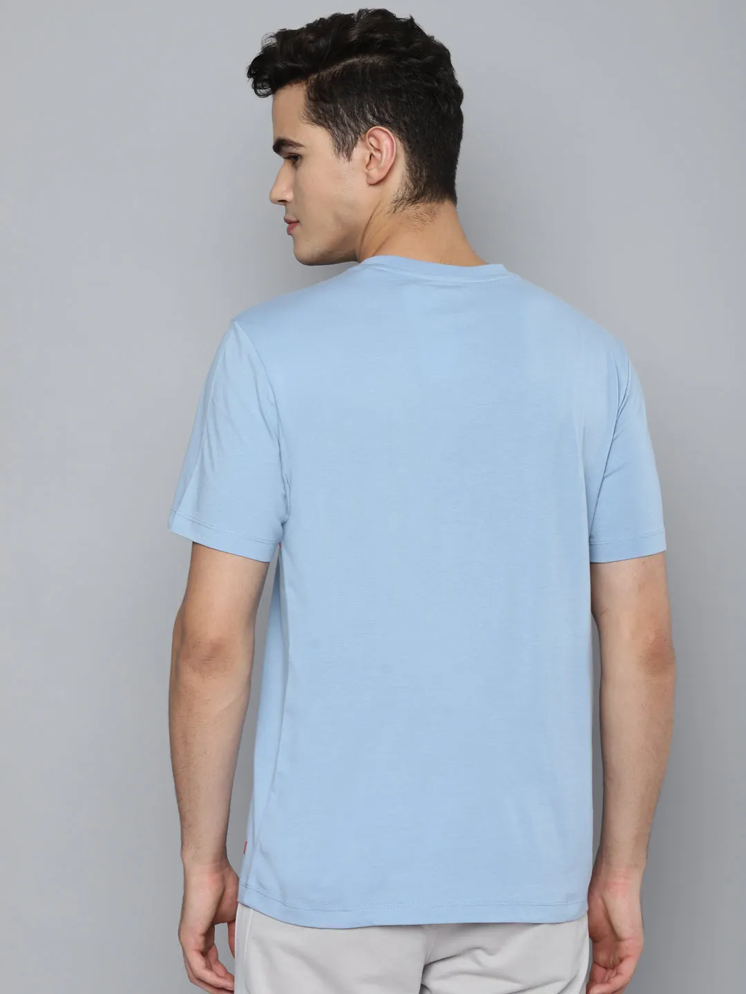 Alcis Men Blue White Colourblocked Slim Fit T-shirt