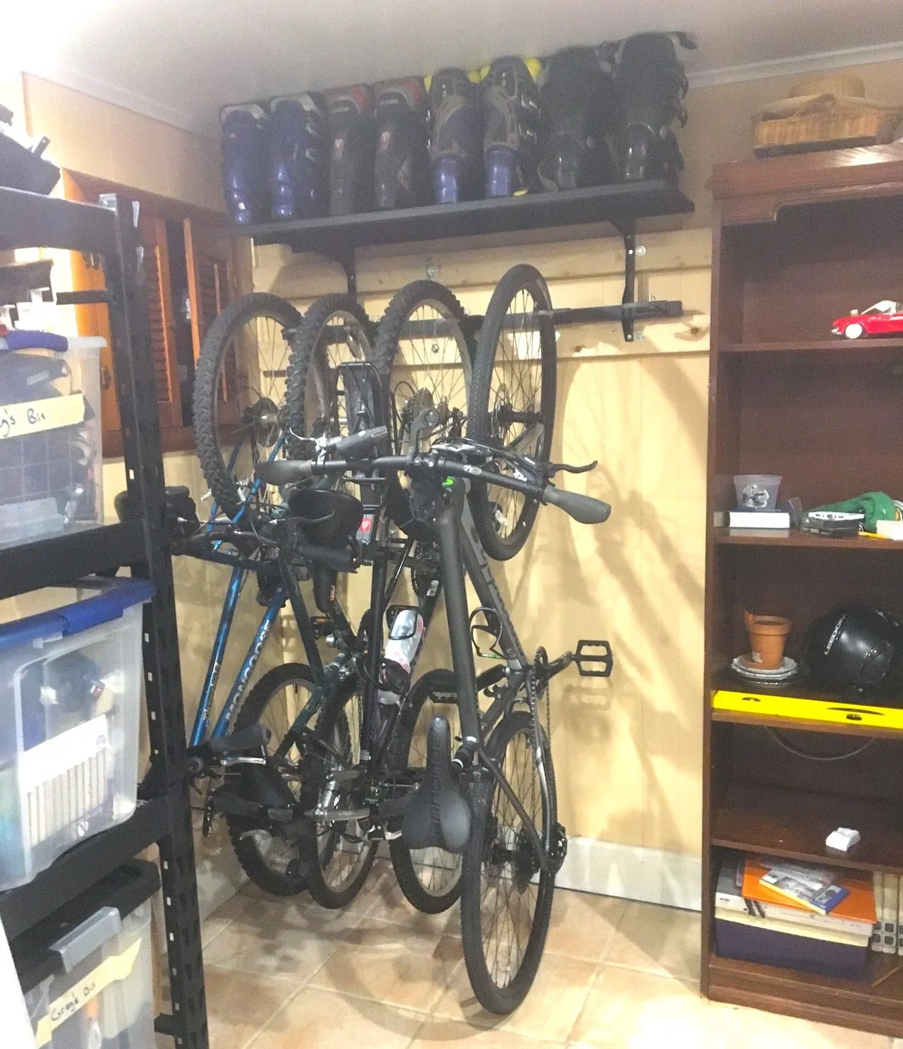 Bike Rack - Wall Rack x5 with Shelf