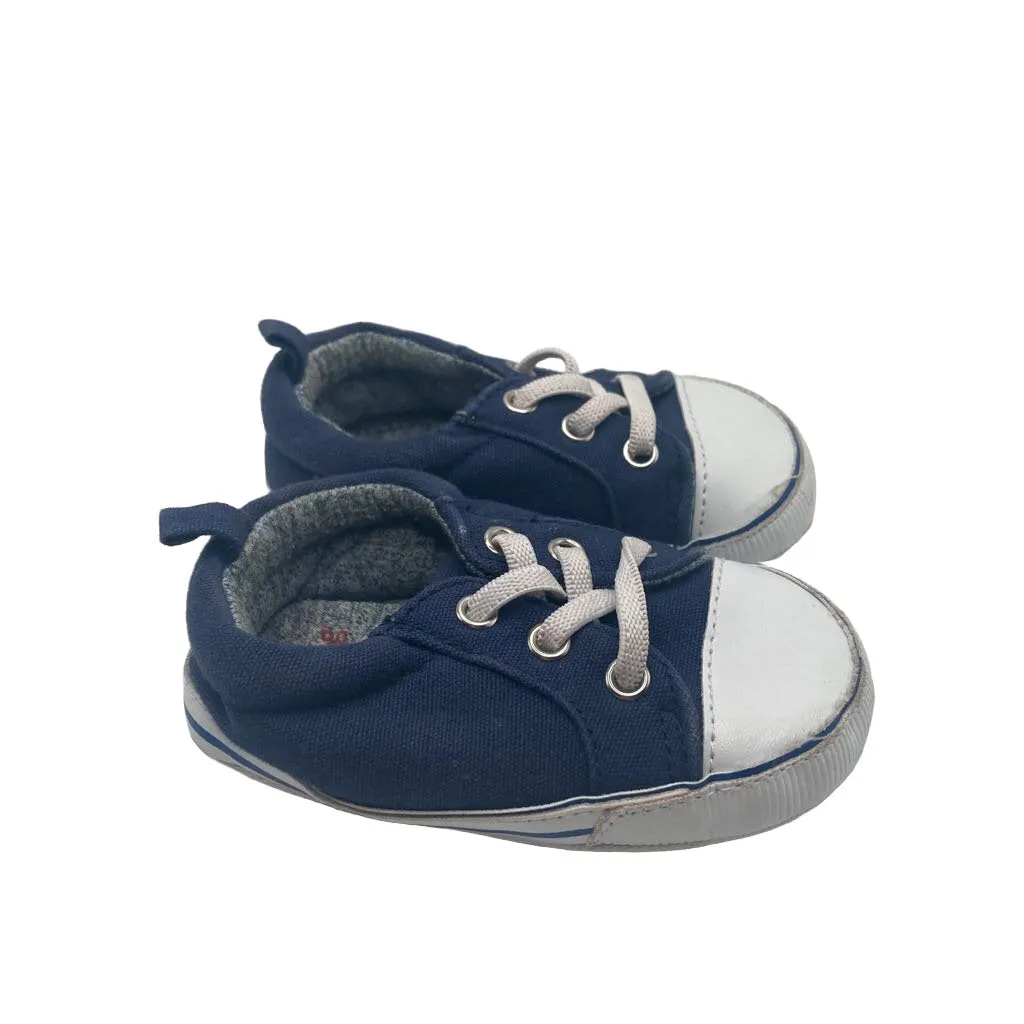 Canvas Tennis Shoe