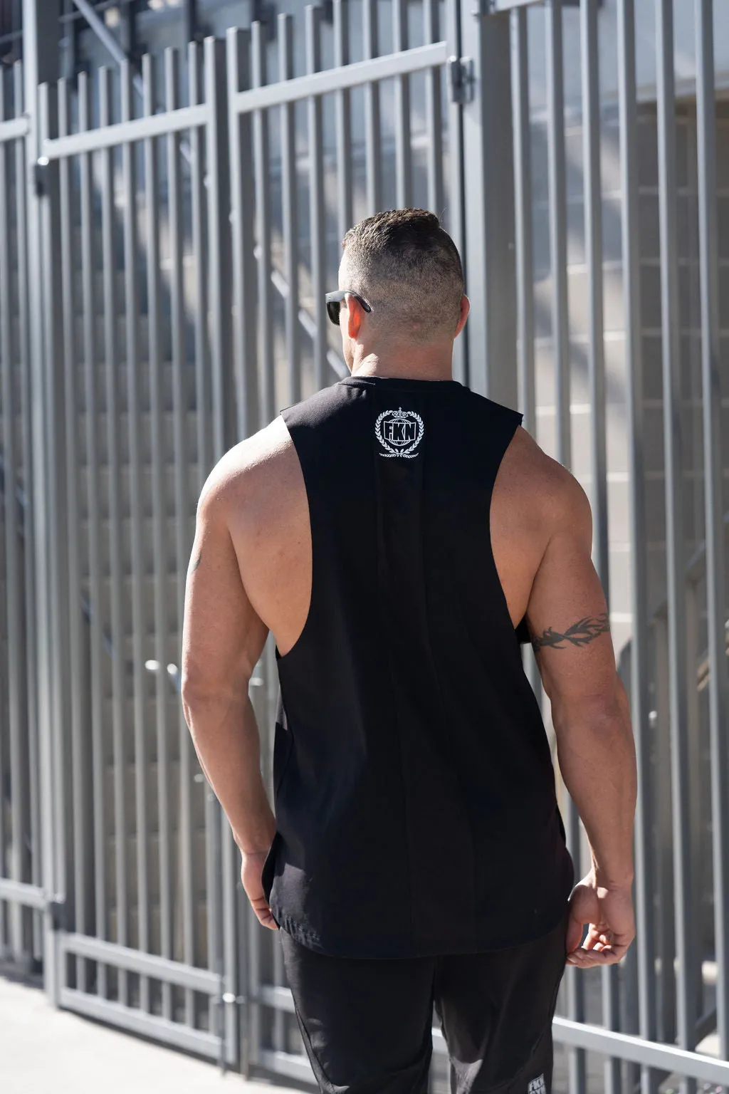 Guns | Men's Muscle Gym Tank | Black