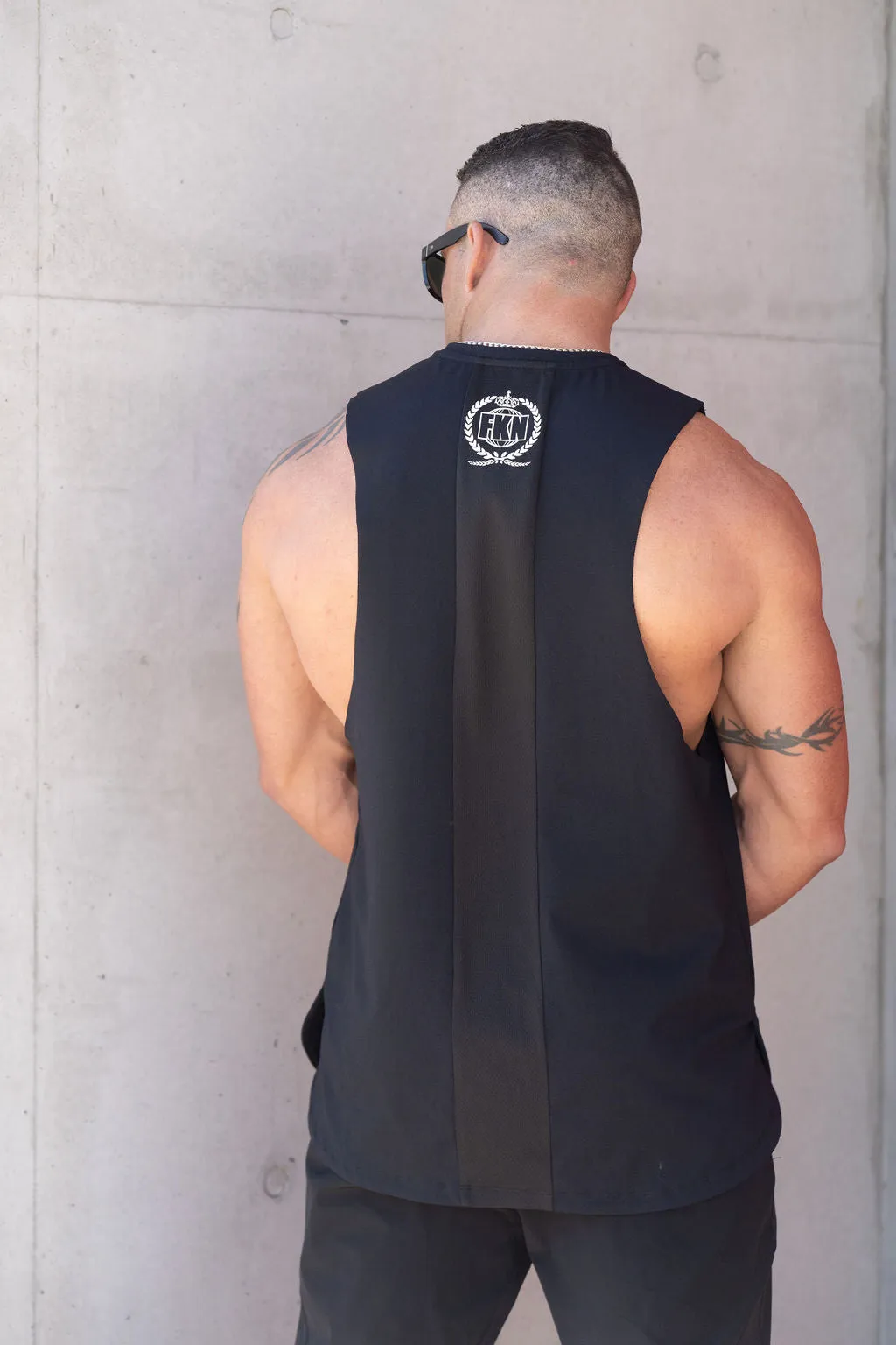 Guns | Men's Muscle Gym Tank | Black