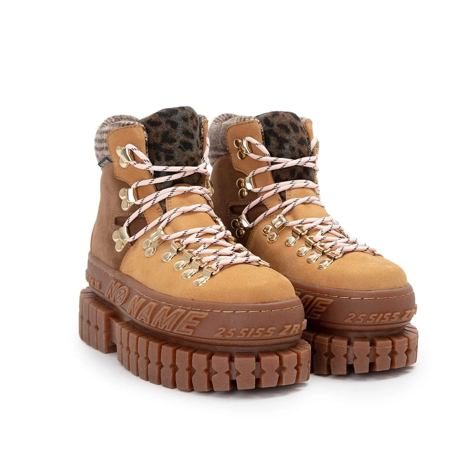 Hiker Trek Nubuck Grain Boots