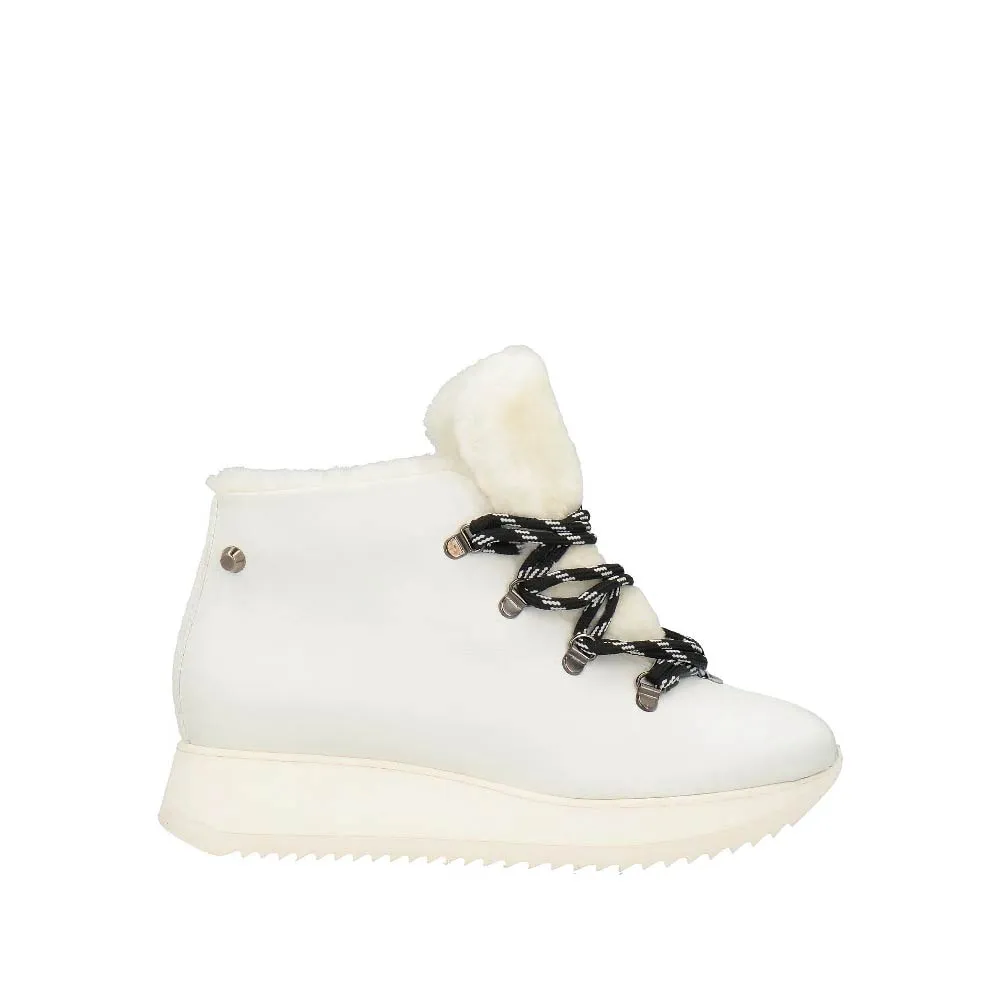 Judari boots, white