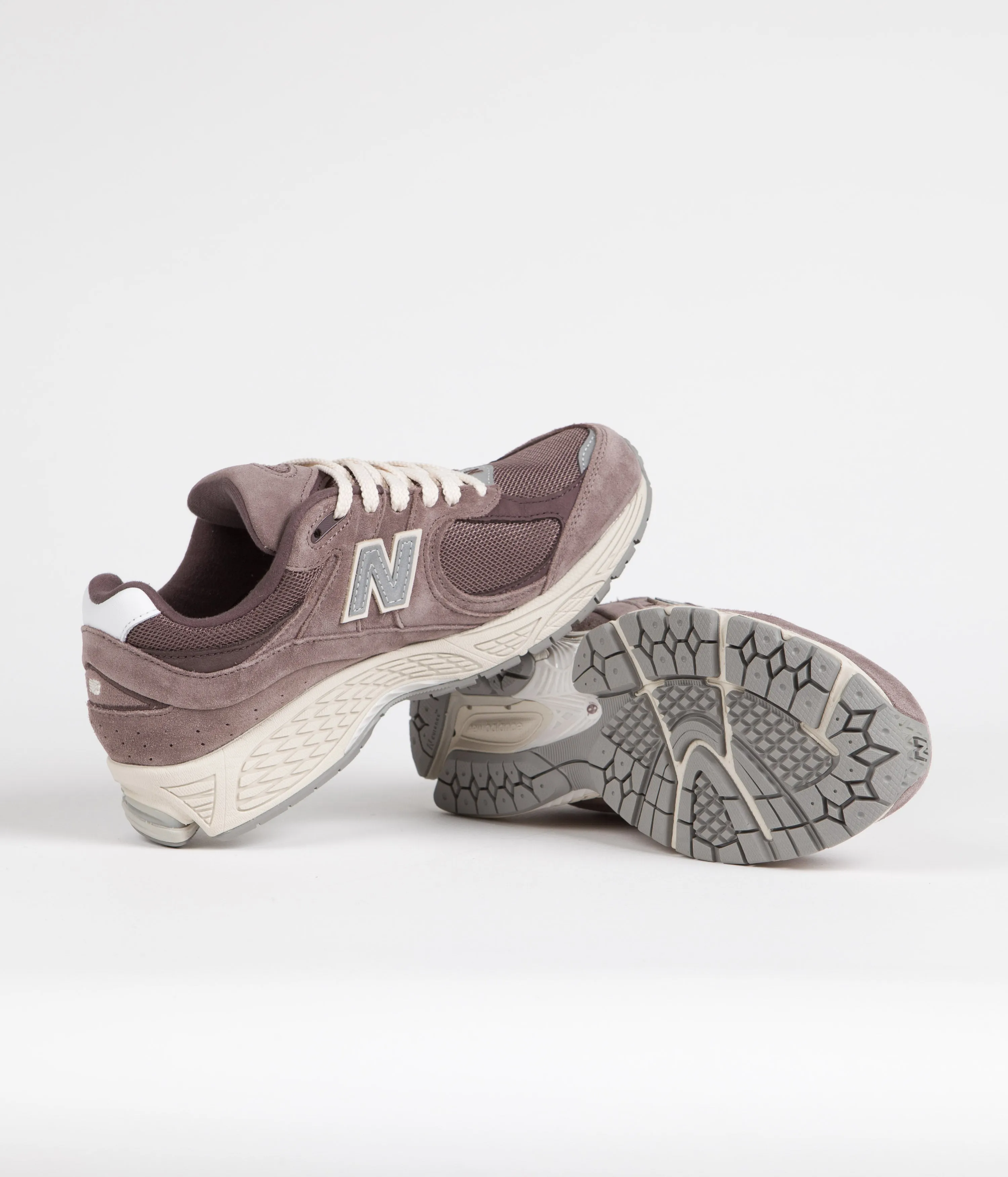 New Balance 2002R Shoes - Black Fig